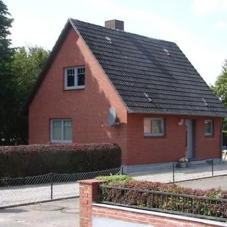 In Mit Grossem Garten By Interhome